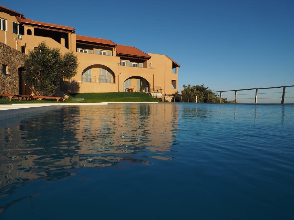 Agriturismo "I Castellari" Pietra Ligure Luaran gambar