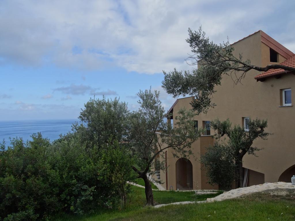 Agriturismo "I Castellari" Pietra Ligure Luaran gambar